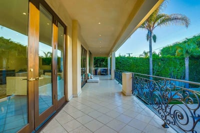 Luxury Villa Photo #30