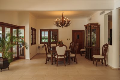 Luxury Villa Photo #15