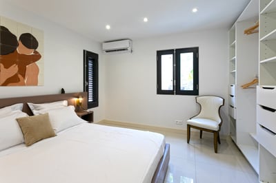 Luxury Villa Photo #27