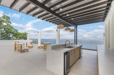 Luxury Villa Photo #12