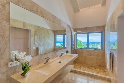 Luxury Villa Photo #26