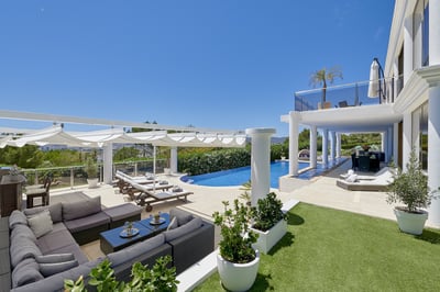 Luxury Villa Photo #2