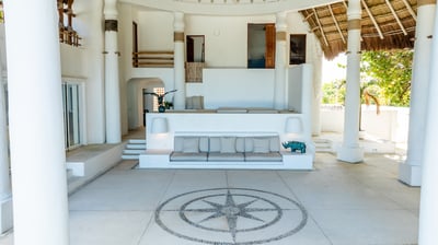 Luxury Villa Photo #20