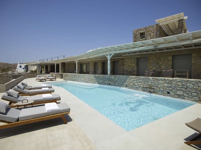 Luxury Villa Photo #3