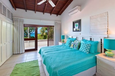 Luxury Villa Photo #15