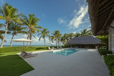 Luxury Villa Photo #4