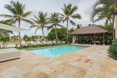 Luxury Villa Photo #9