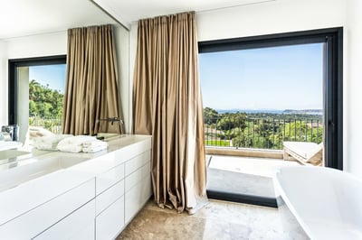 Luxury Villa Photo #25