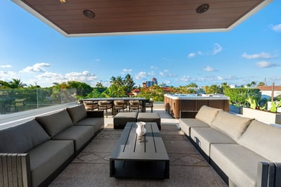 Luxury Villa Photo #8