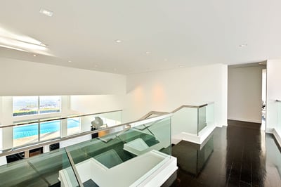 Luxury Villa Photo #31