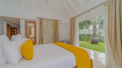 Luxury Villa Photo #46