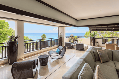 Luxury Villa Photo #3
