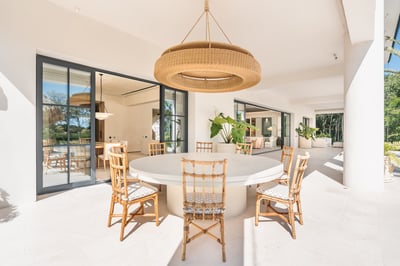 Luxury Villa Photo #31