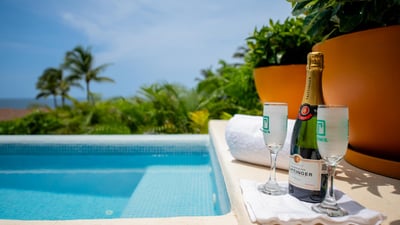 Luxury Villa Photo #18