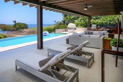 Luxury Villa Photo #6
