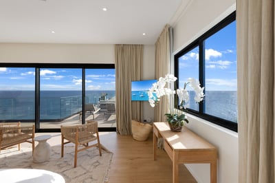 Luxury Villa Photo #30