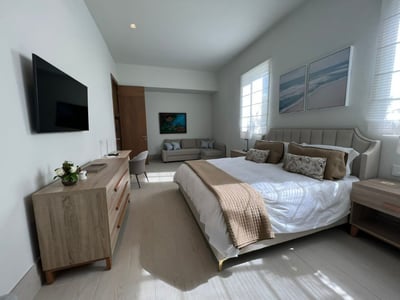 Luxury Villa Photo #11