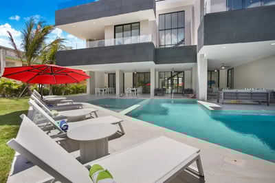 Luxury Villa Photo #5