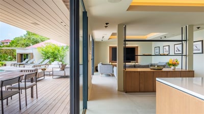 Luxury Villa Photo #16
