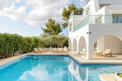 Luxury Villa Photo #4