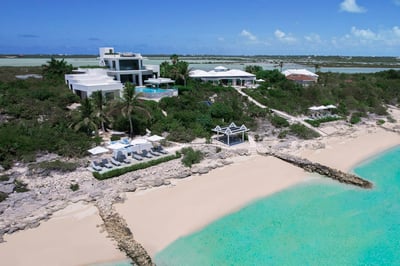 Luxury Villa Photo #4