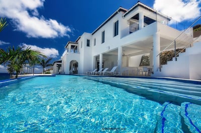 Luxury Villa Photo #3