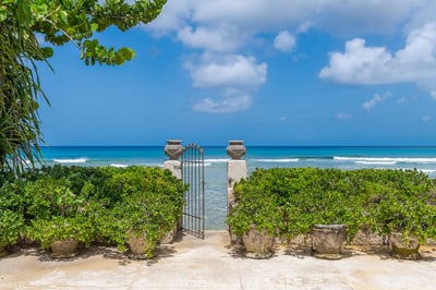 Luxury Villa Photo #3