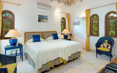 Luxury Villa Photo #11