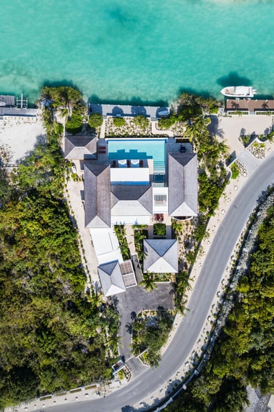 Luxury Villa Photo #4