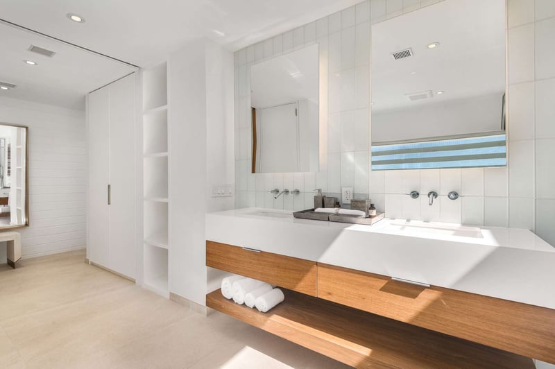 Beach Enclave Grace Bay 6 BDM Premium Ocean View Villa