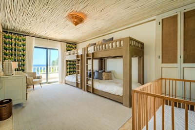 Luxury Villa Photo #36