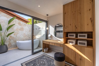 Luxury Villa Photo #54