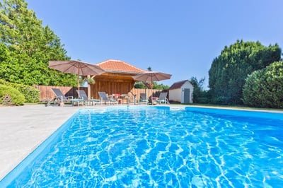 Luxury Villa Photo #6