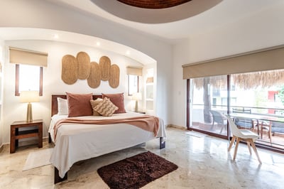 Luxury Villa Photo #37