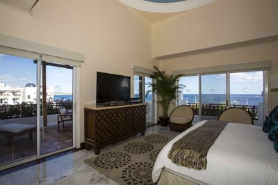 Luxury Villa Photo #11