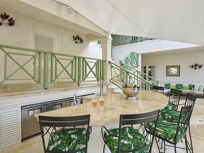 Luxury Villa Photo #4