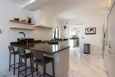 Luxury Villa Photo #32