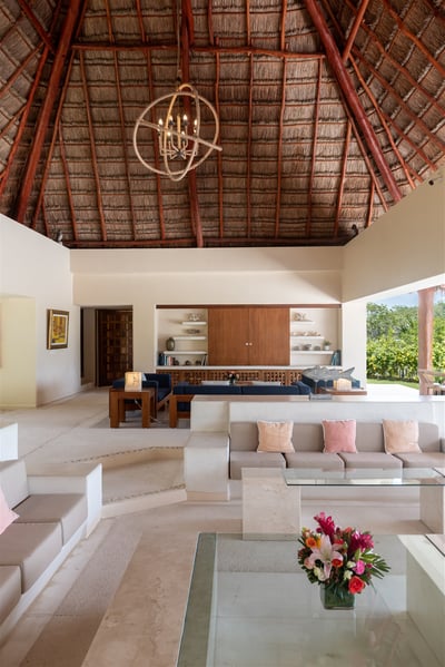 Luxury Villa Photo #20