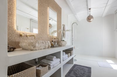 Luxury Villa Photo #33