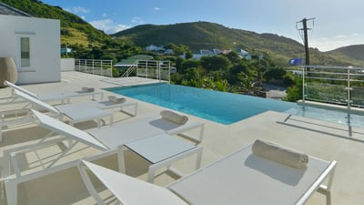 Luxury Villa Photo #6