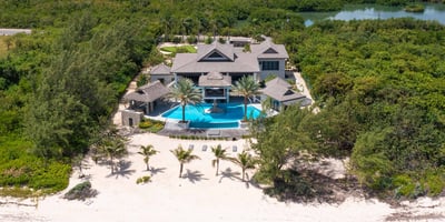 Luxury Villa Photo #15