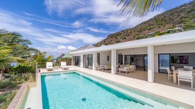 Luxury Villa Photo #12