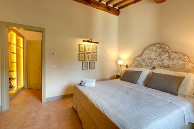 Luxury Villa Photo #17