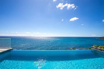 Luxury Villa Photo #3