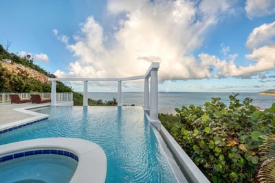 Luxury Villa Photo #8