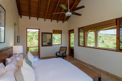 Luxury Villa Photo #18