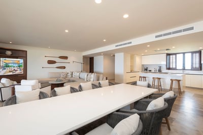 Luxury Villa Photo #20