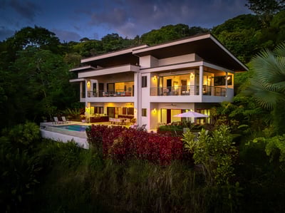 Luxury Villa Photo #3