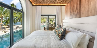Luxury Villa Photo #17