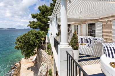 Luxury Villa Photo #9